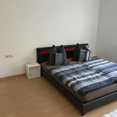 Ferienwohnung Am Clara Park Leipzig Exterior foto